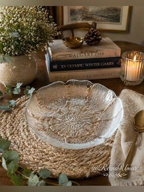 Vintage Arcoroc France “Fleur” Glass Shallow Bowls / Plates – Set of 2 (8”)